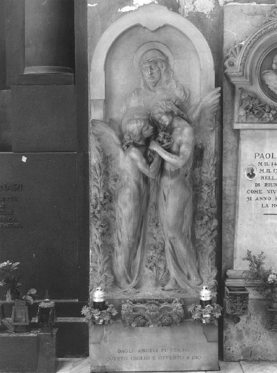 angeli con palme e gigli (monumento funebre, opera isolata) di Olivari Gaetano (sec. XX)