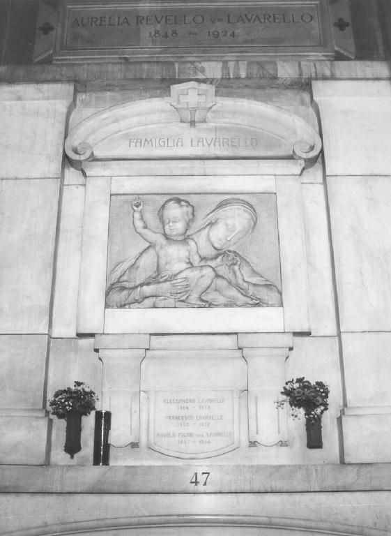 Madonna con Bambino (monumento funebre, opera isolata) di Noris Amedeo (sec. XX)