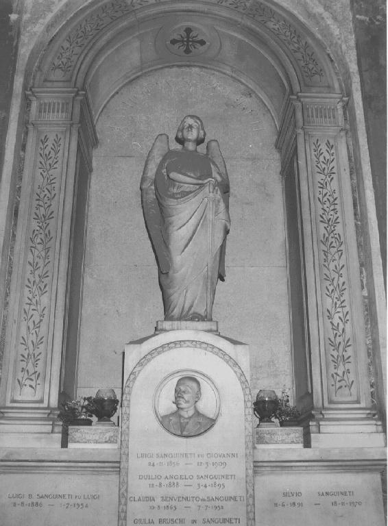 angelo con spada (monumento funebre, opera isolata) di Burlando Emanuele (sec. XX)