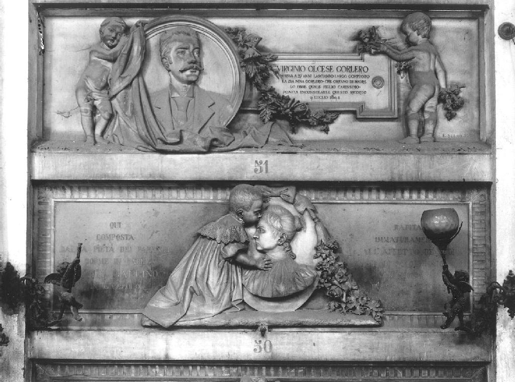 giovane madre con infante (monumento funebre, opera isolata) di Moreno Giacomo (fine/inizio secc. XIX/ XX)