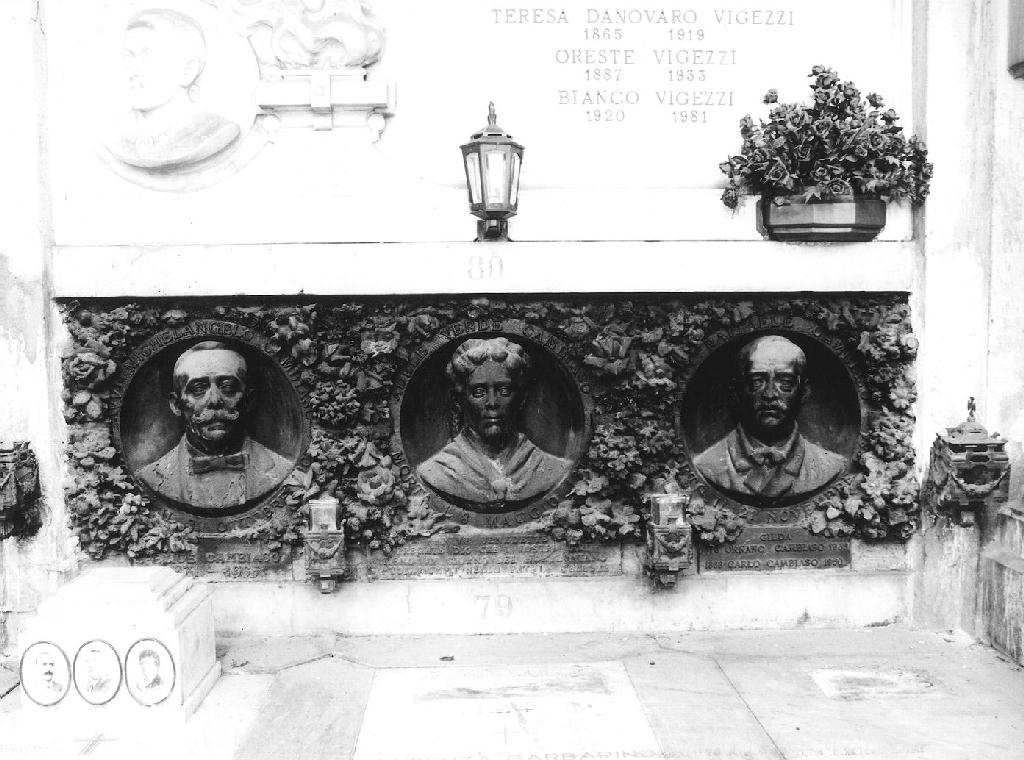 monumento funebre, opera isolata di Paernio Demetrio (sec. XX)