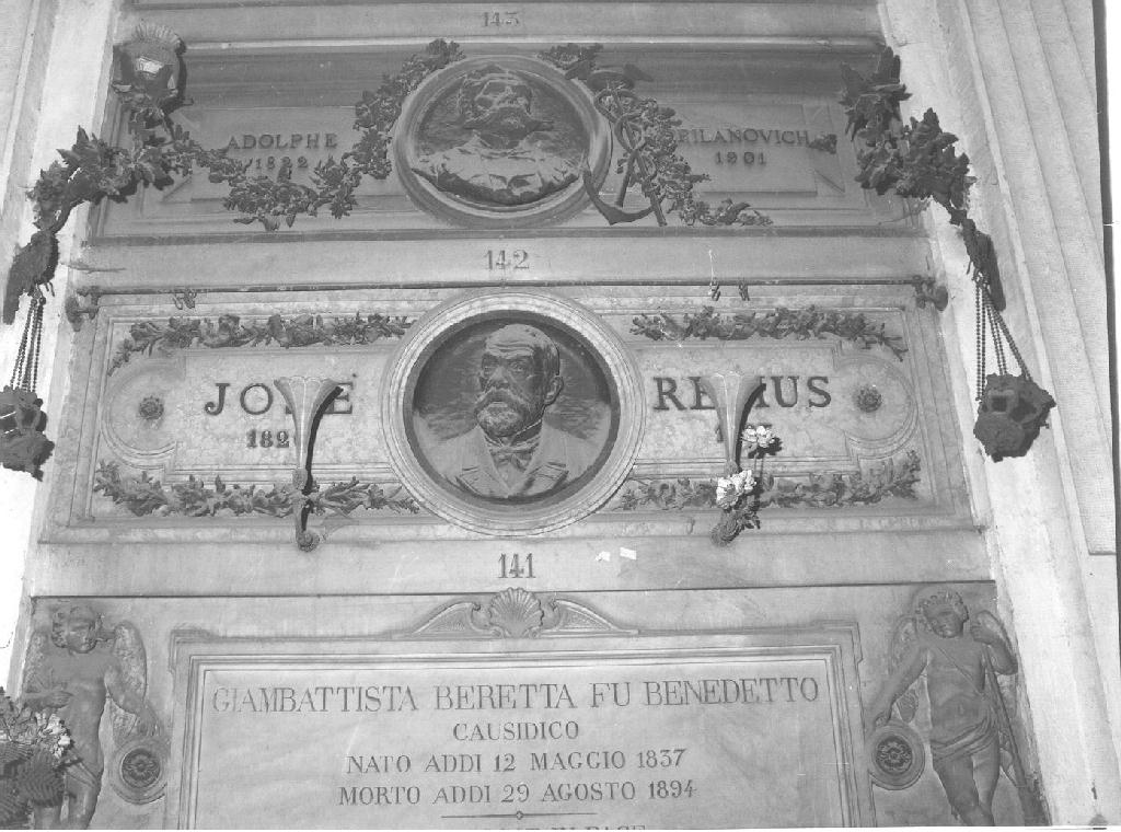 ritratto d'uomo (monumento funebre, opera isolata) di Gichero Luigi (sec. XIX)