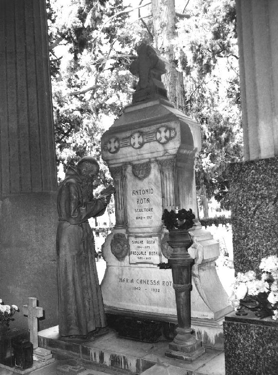 frate domenicano che legge (monumento funebre, opera isolata) di Rota Antonio, Olivari Gaetano (sec. XIX)