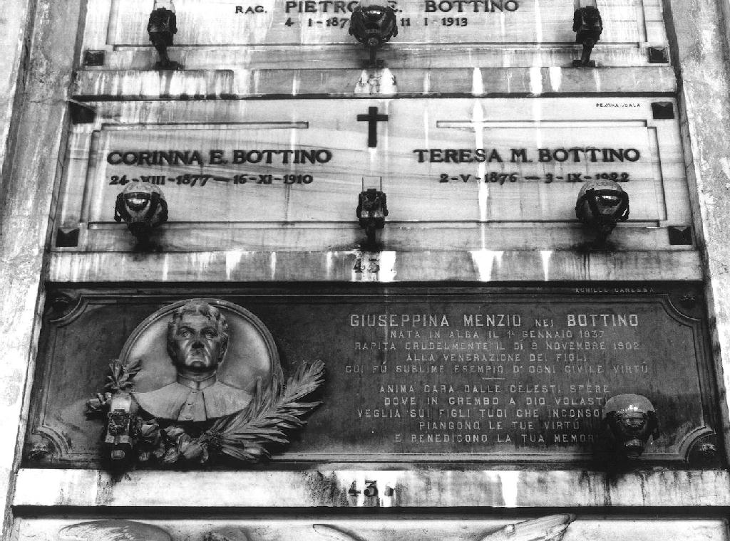 monumento funebre, opera isolata di Canessa Achille (sec. XX)