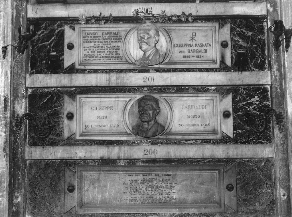 ritratto d'uomo (monumento funebre, opera isolata) - ambito ligure (sec. XIX)