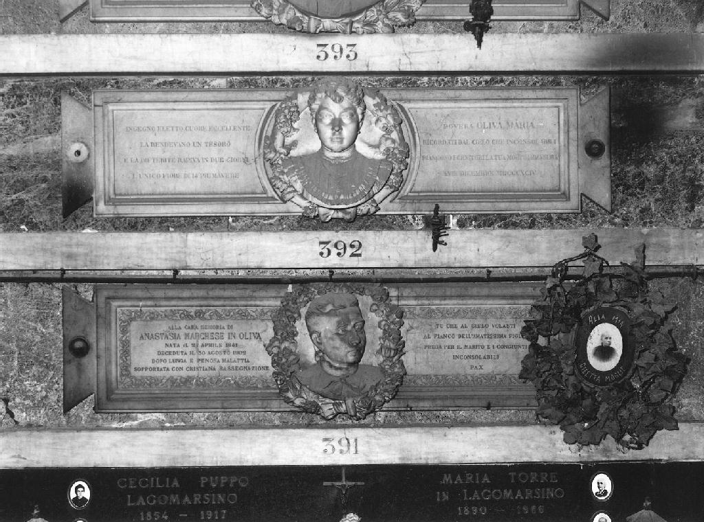 ritratto di donna (monumento funebre, opera isolata) - ambito ligure (sec. XX)