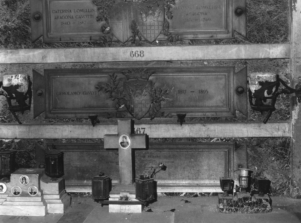 stemma gentilizio (monumento funebre, opera isolata) - ambito ligure (sec. XIX)