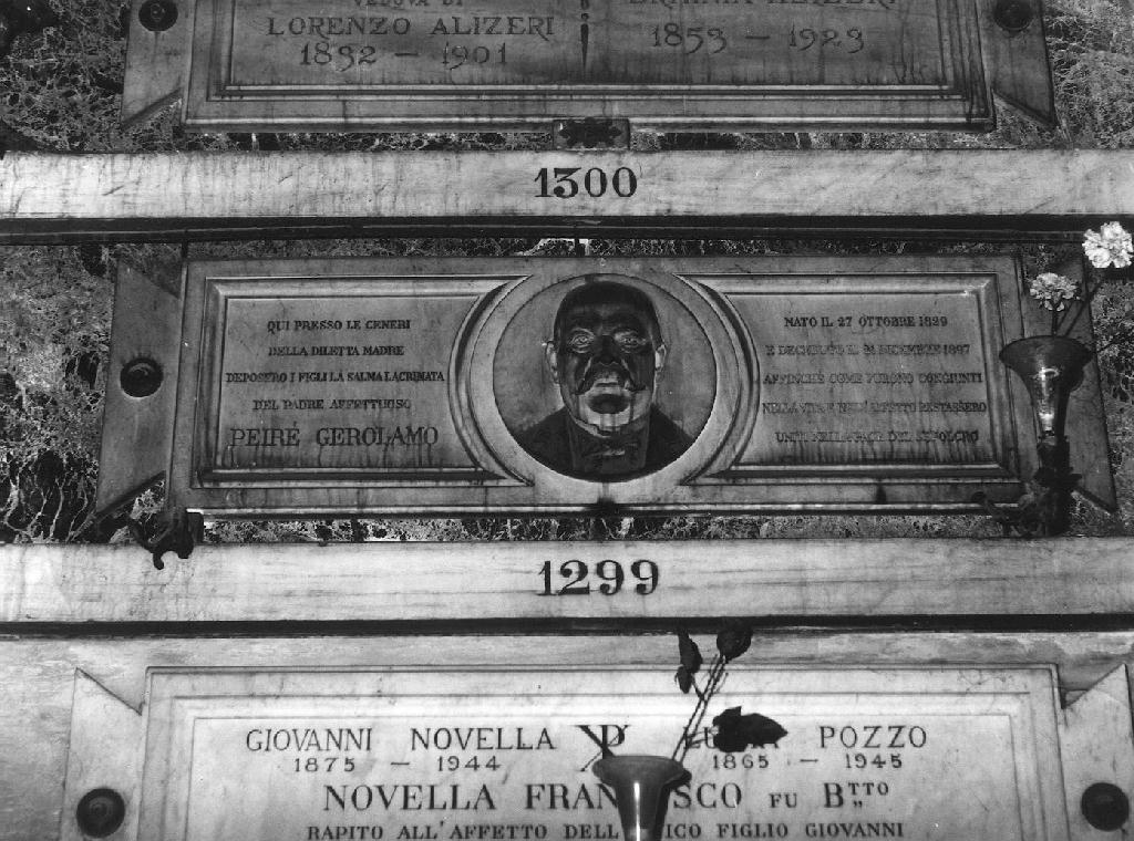 ritratto d'uomo (monumento funebre, opera isolata) - ambito ligure (sec. XIX)