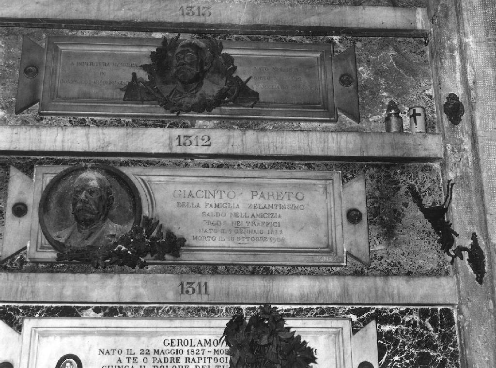 ritratto d'uomo (monumento funebre, opera isolata) di Gichero Luigi (sec. XX)