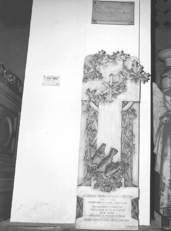 colomba (monumento funebre, opera isolata) di Apricale G (sec. XX)