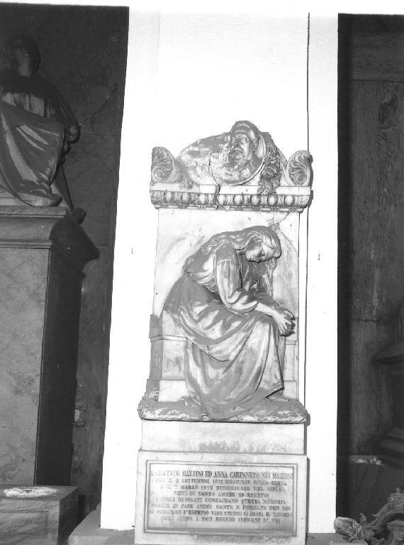 figura femminile dolente (monumento funebre - a edicola, opera isolata) di Benetti Giuseppe (sec. XIX)