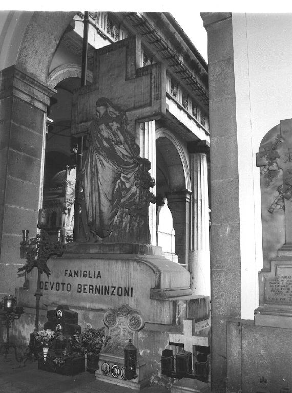ANIMA CHE VOLA IN CIELO (monumento funebre, opera isolata) di Besesti Antonio (primo quarto sec. XX)