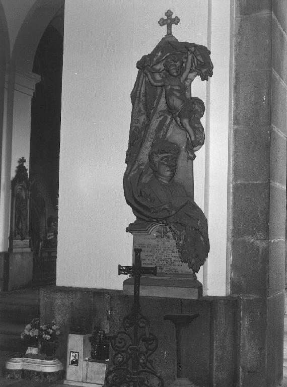 monumento funebre, opera isolata di Bazzano Antonio (sec. XIX)