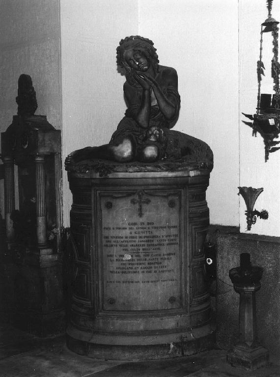 LA FEDELTA', FANCIULLA ORANTE CON CANE (monumento funebre - a cippo, opera isolata) di Varni Santo (ultimo quarto sec. XIX)