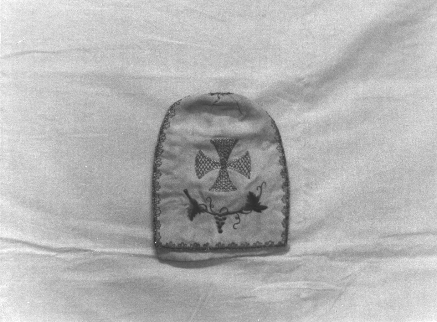 conopeo di pisside, opera isolata - manifattura ligure (fine/inizio secc. XIX/ XX)