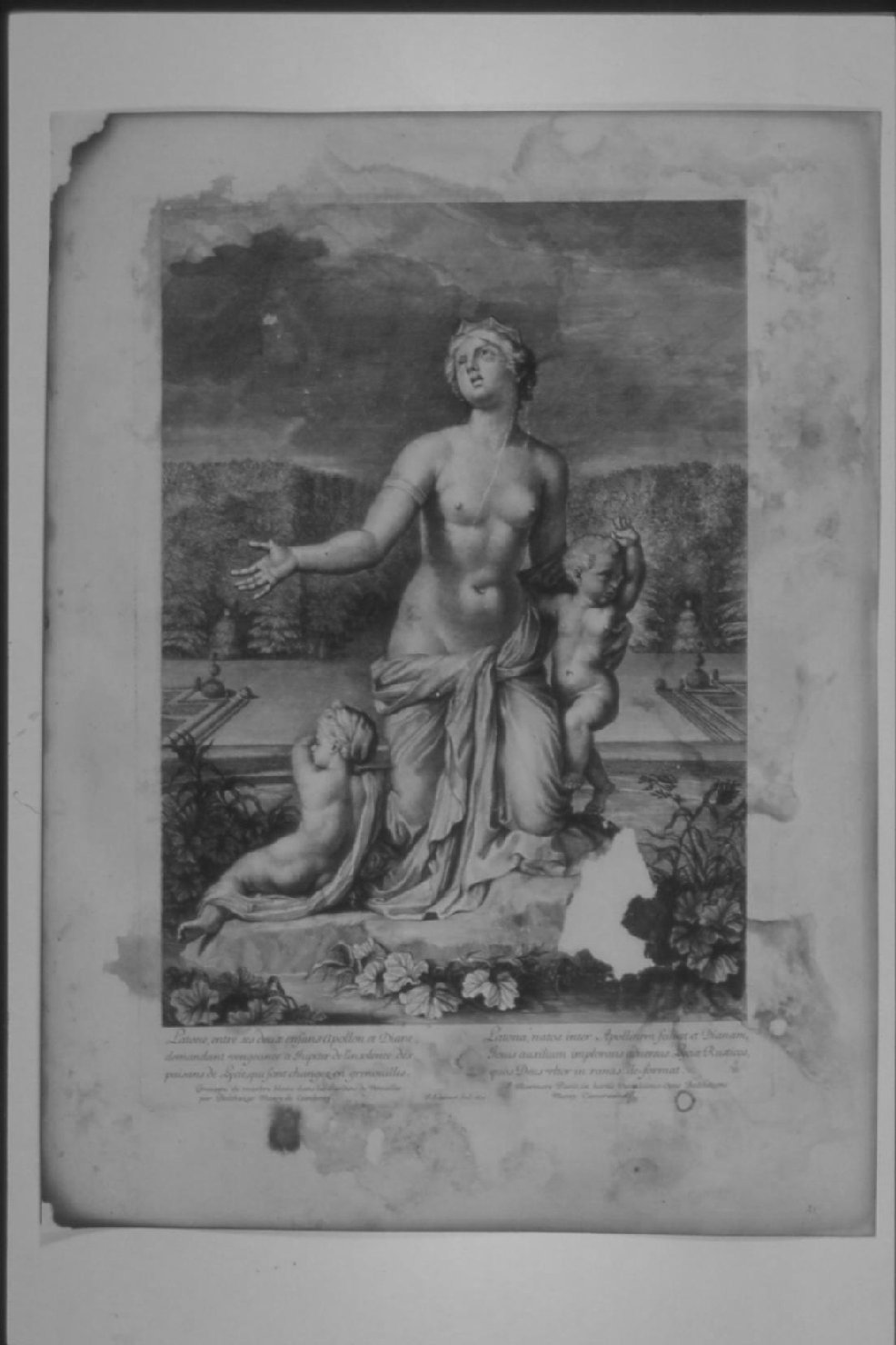 SCULTURA RAFF. LATONA CON APOLLO E DIANA (stampa) di Edelinck Jean, Marsy Balthazar (sec. XVII)