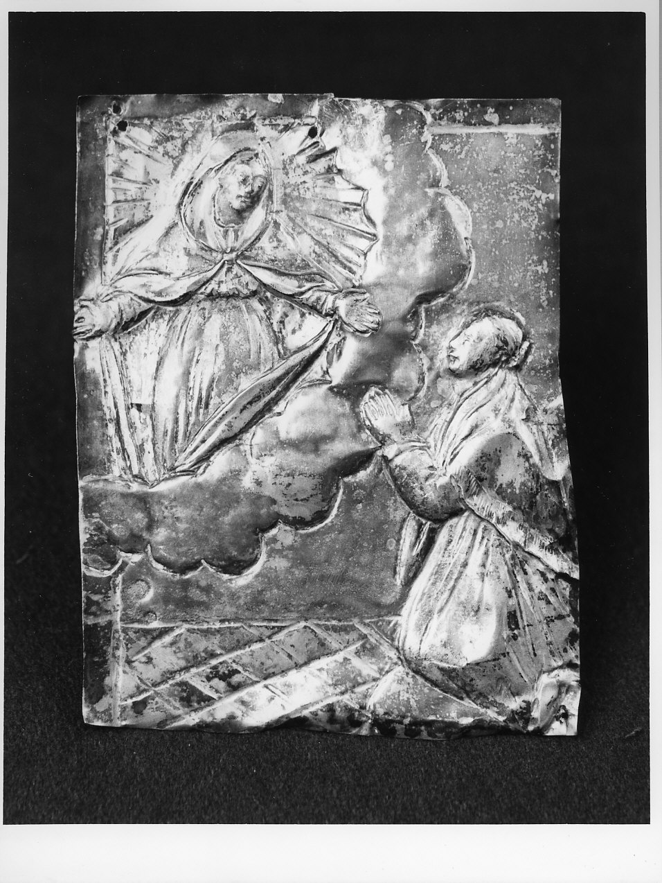 Madonna della Misericordia con fedele in preghiera (ex voto, opera isolata) - bottega ligure (sec. XIX)