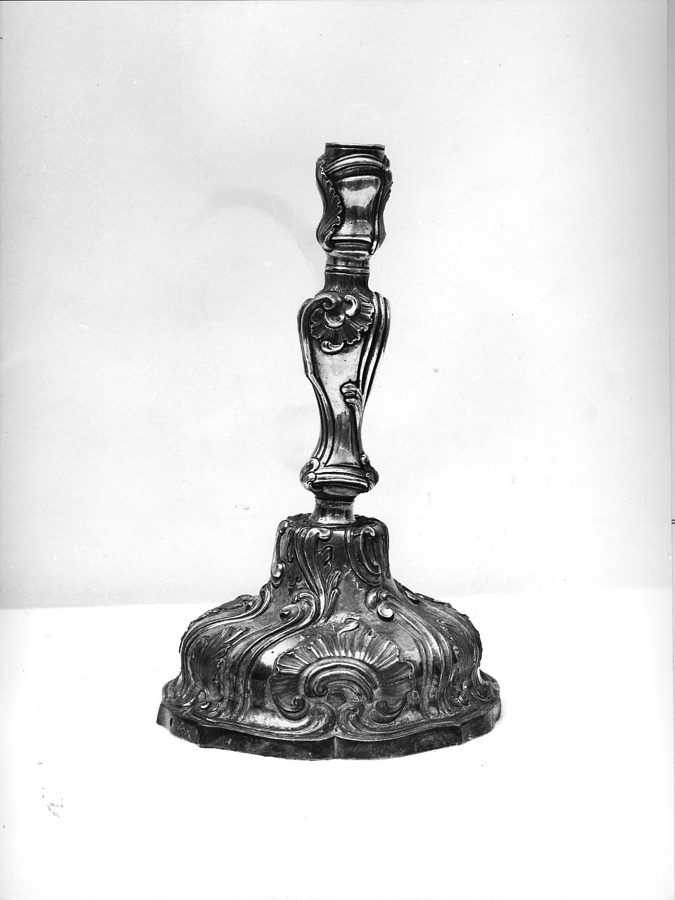 motivi decorativi vegetali (candeliere, coppia) - bottega genovese (sec. XVIII)