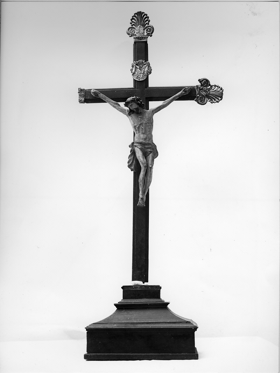 Cristo crocifisso dolente (croce d'altare, opera isolata) - bottega italiana (fine/inizio secc. XVIII/ XIX)