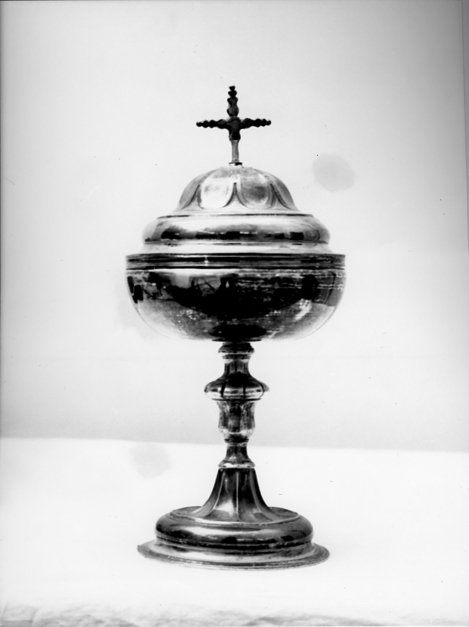 pisside, opera isolata - bottega genovese (sec. XIX)