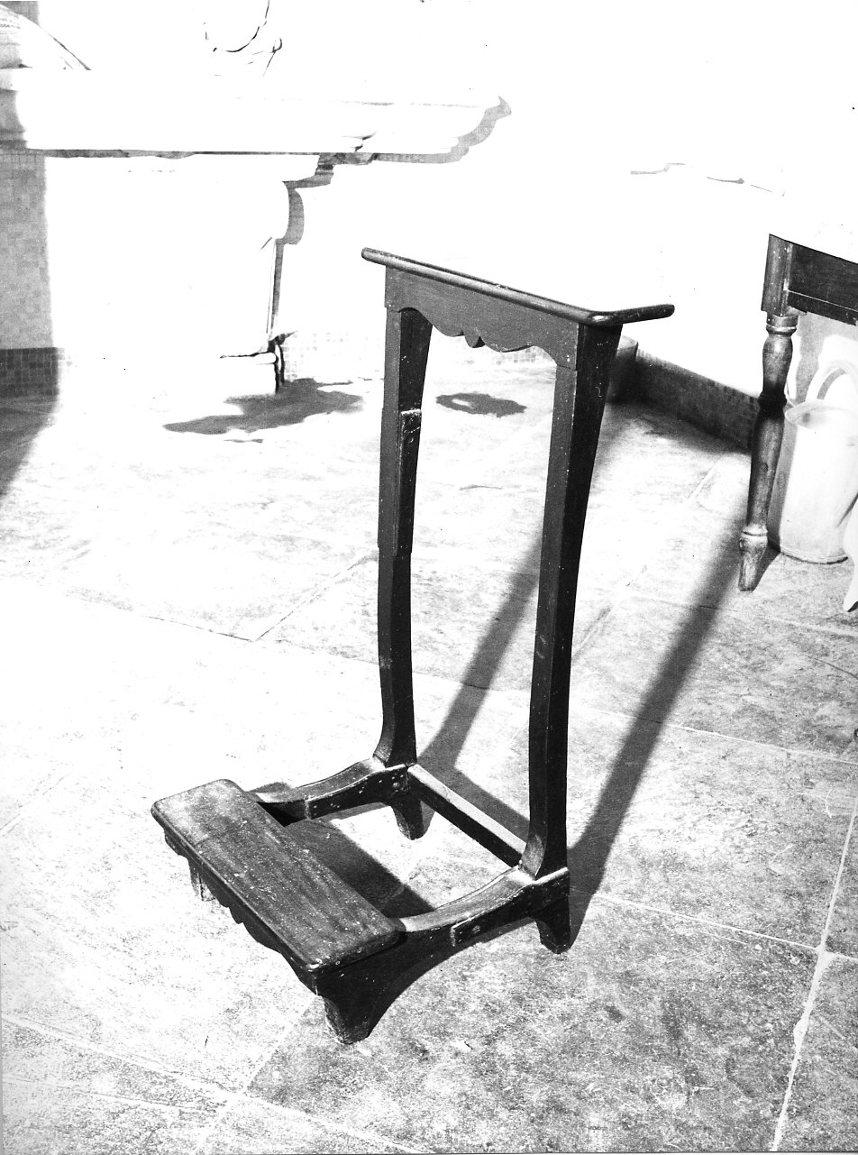 inginocchiatoio, opera isolata - bottega italiana (fine sec. XIX)