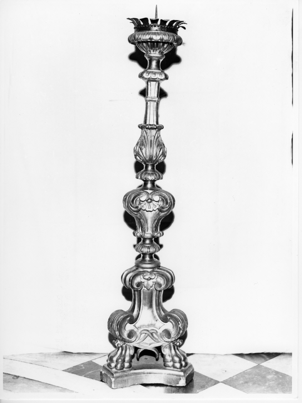 motivi decorativi a volute (candeliere, serie) - bottega ligure (sec. XIX)