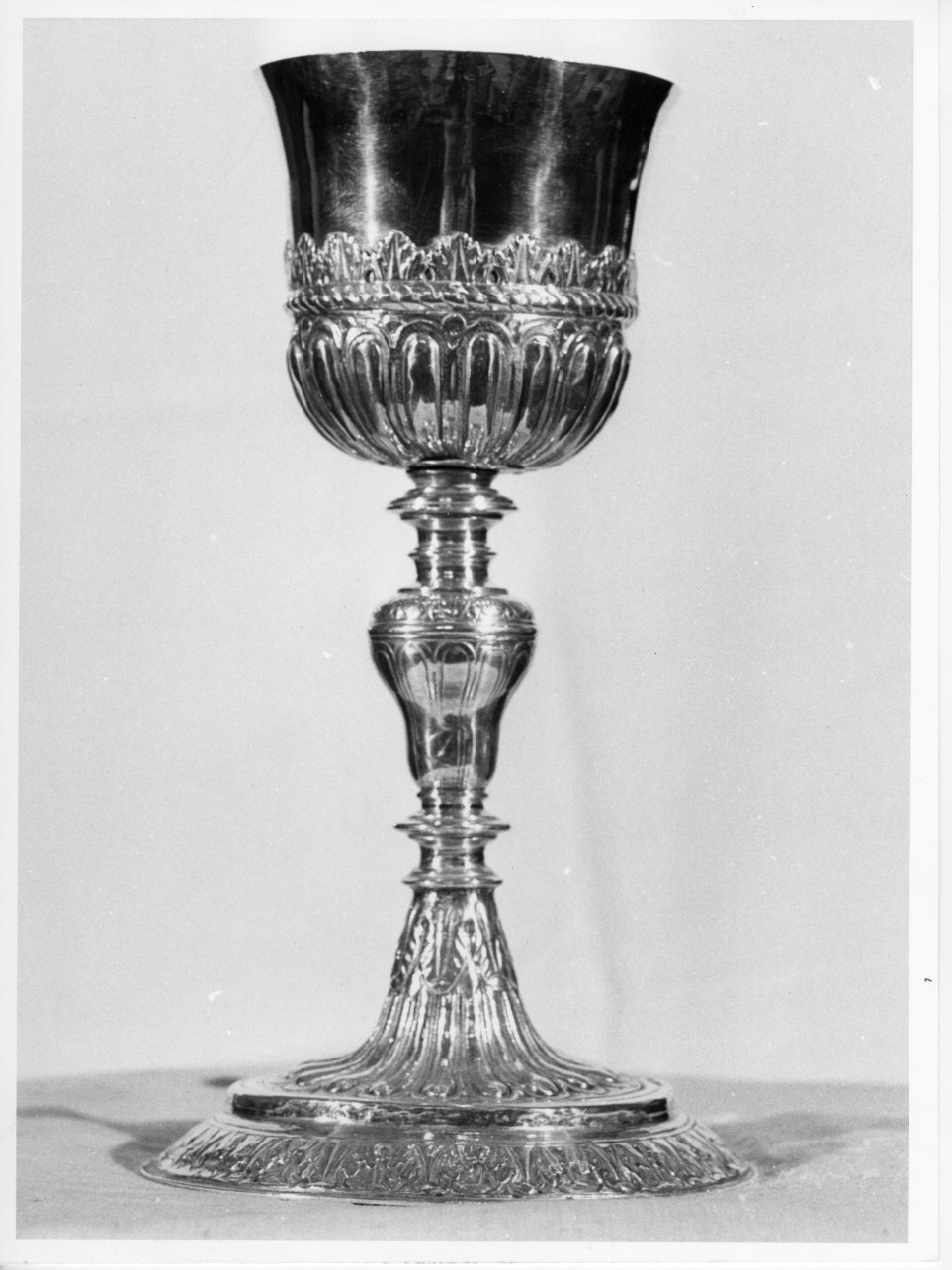 motivi decorativi a foglie d'acanto (calice, opera isolata) - bottega ligure (primo quarto sec. XIX)