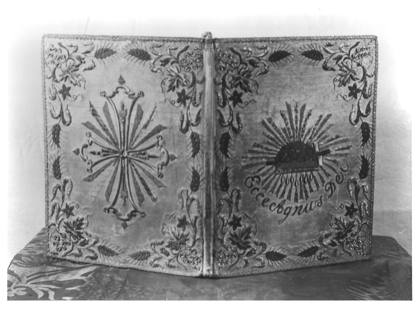 Agnus Dei (coperta di libro liturgico, opera isolata) - manifattura ligure (sec. XIX)