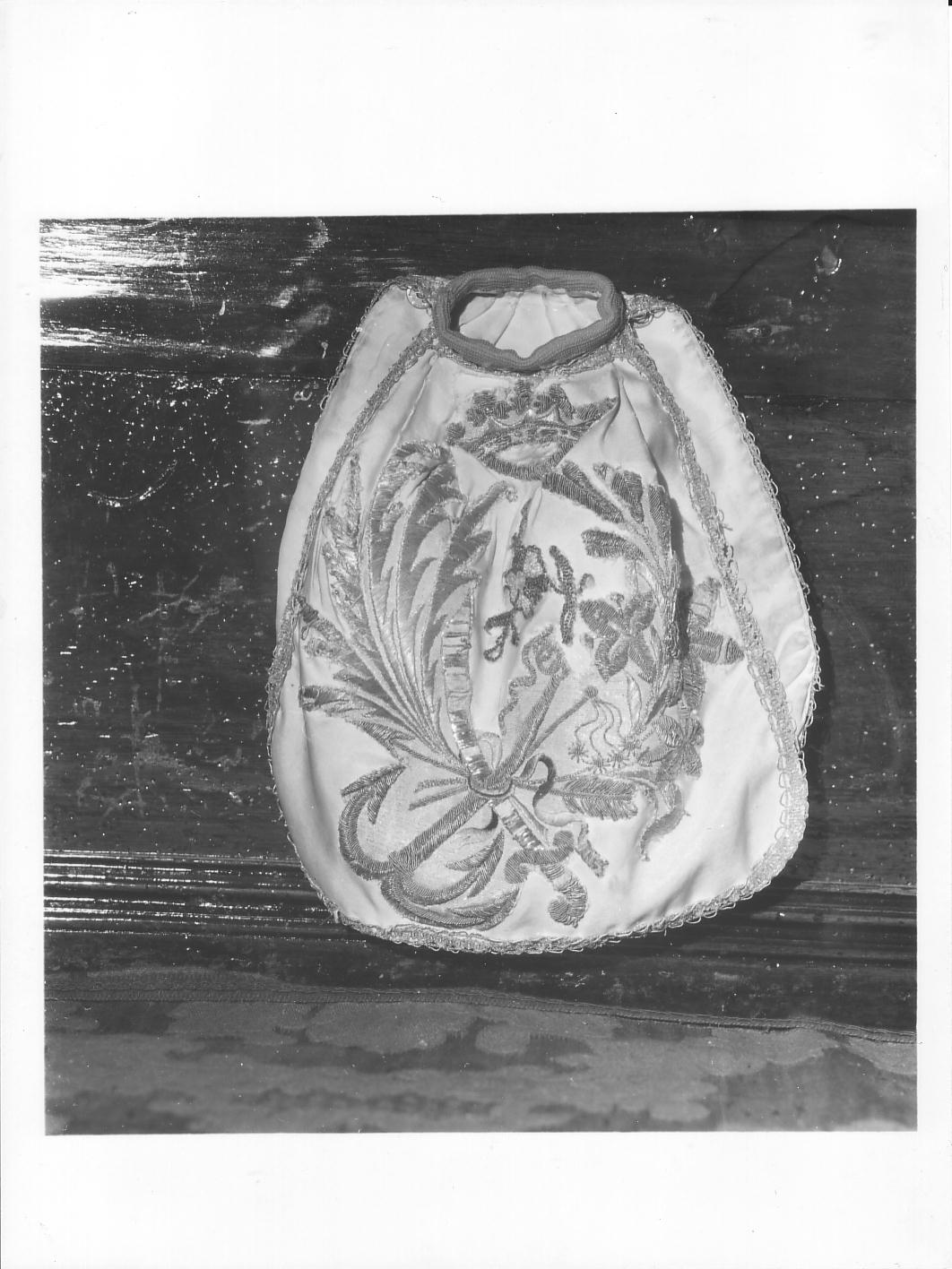 motivi decorativi vegetali (conopeo di pisside, opera isolata) - manifattura ligure (sec. XVIII)