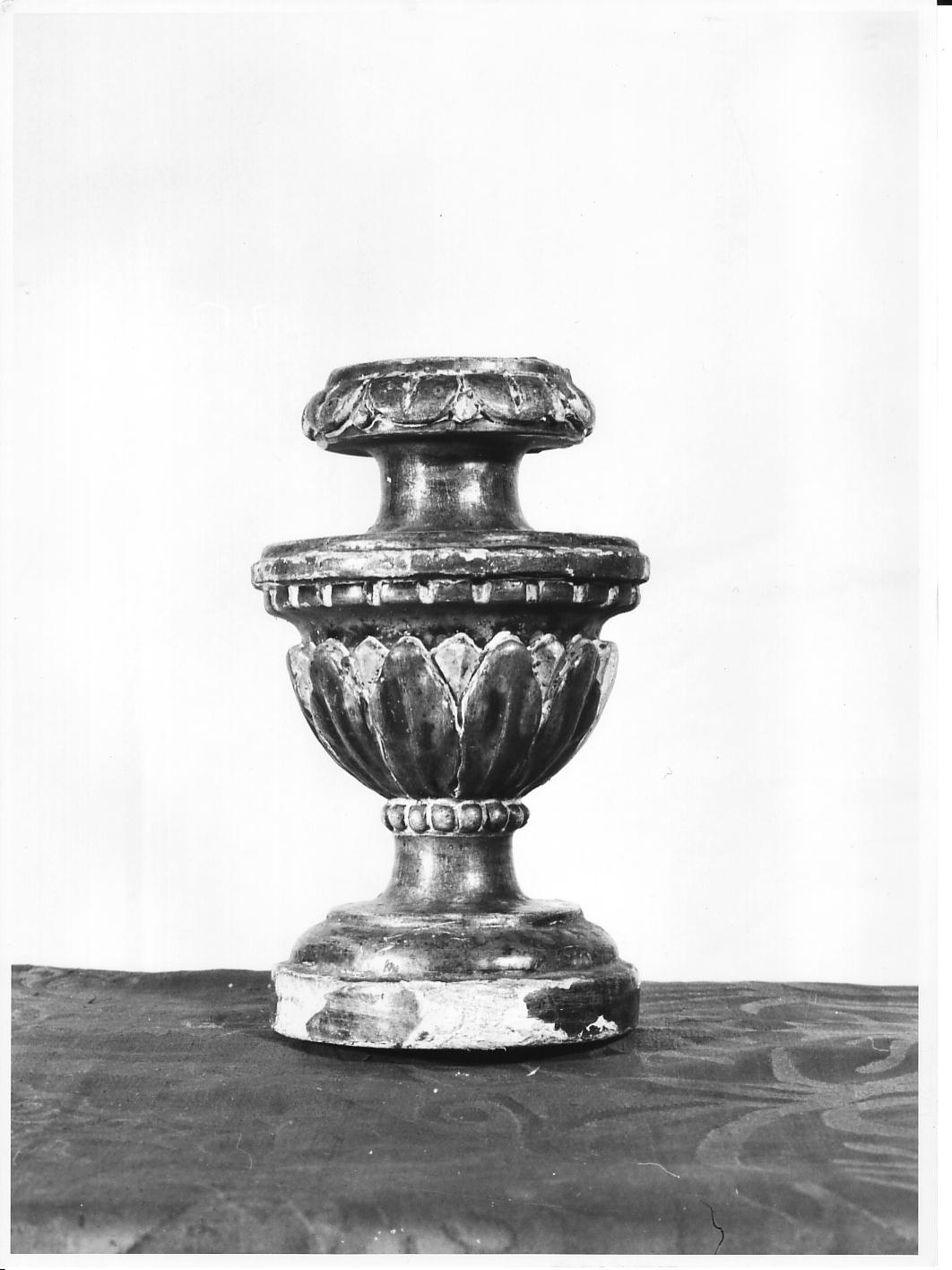vaso d'altare, serie - bottega ligure (metà sec. XIX)