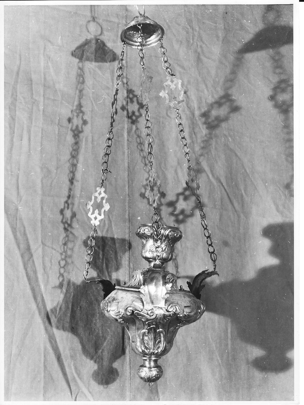 motivi decorativi a foglie d'acanto (lampada pensile, opera isolata) - bottega ligure (prima metà sec. XVIII)