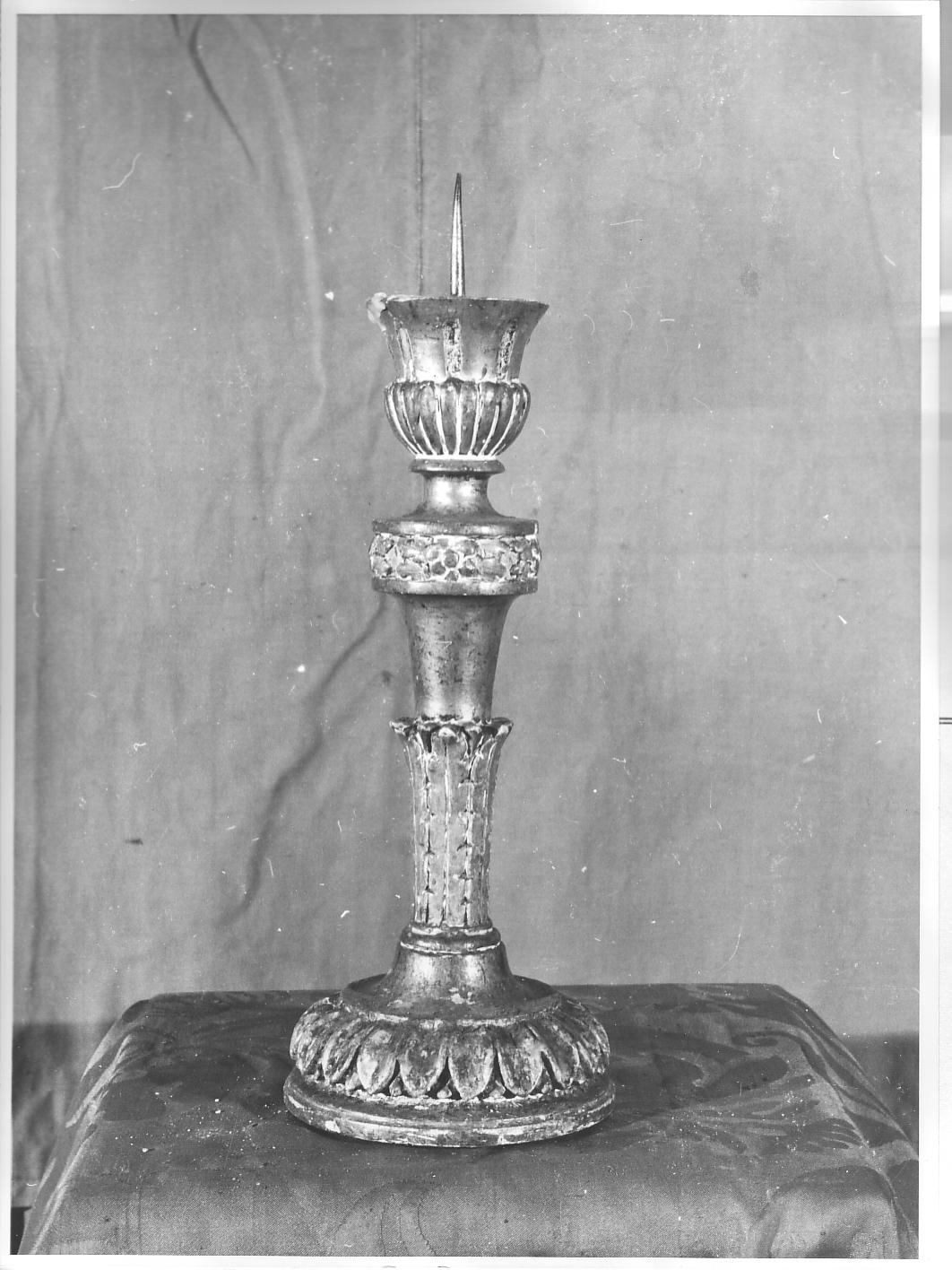 motivi decorativi vegetali (candeliere, serie) - bottega ligure (prima metà sec. XIX)