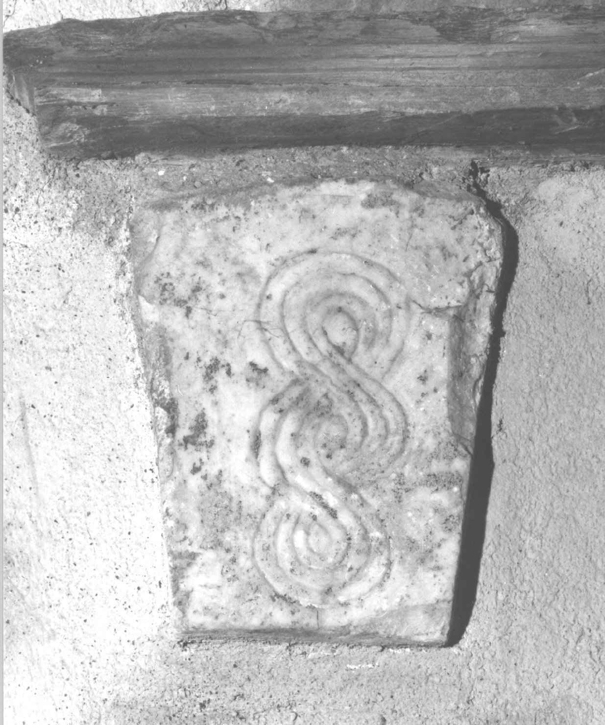 motivo decorativo a intreccio vimineo (rilievo, opera isolata) - bottega ligure (secc. VIII/ IX)