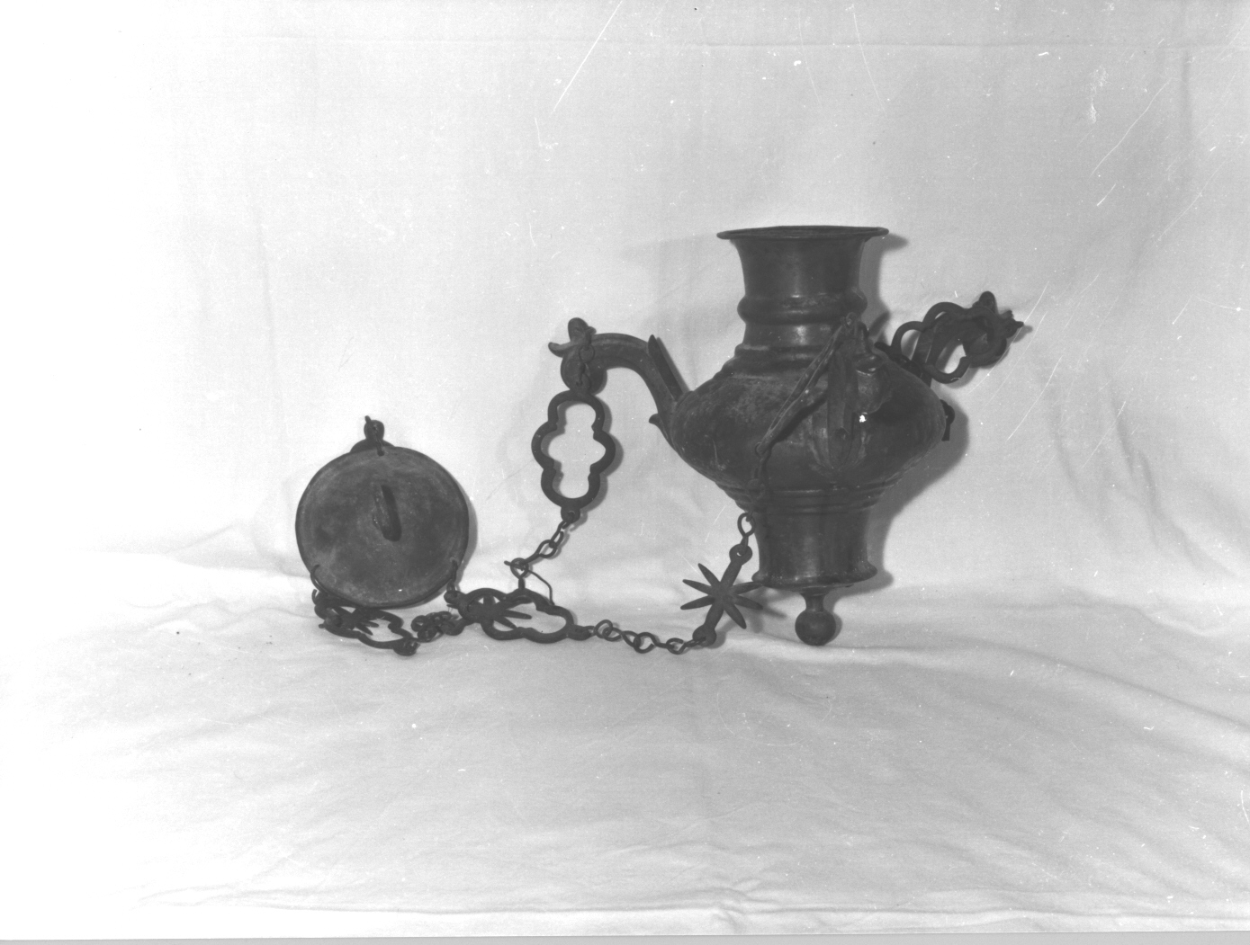 lampada pensile, opera isolata - bottega ligure (sec. XIX)