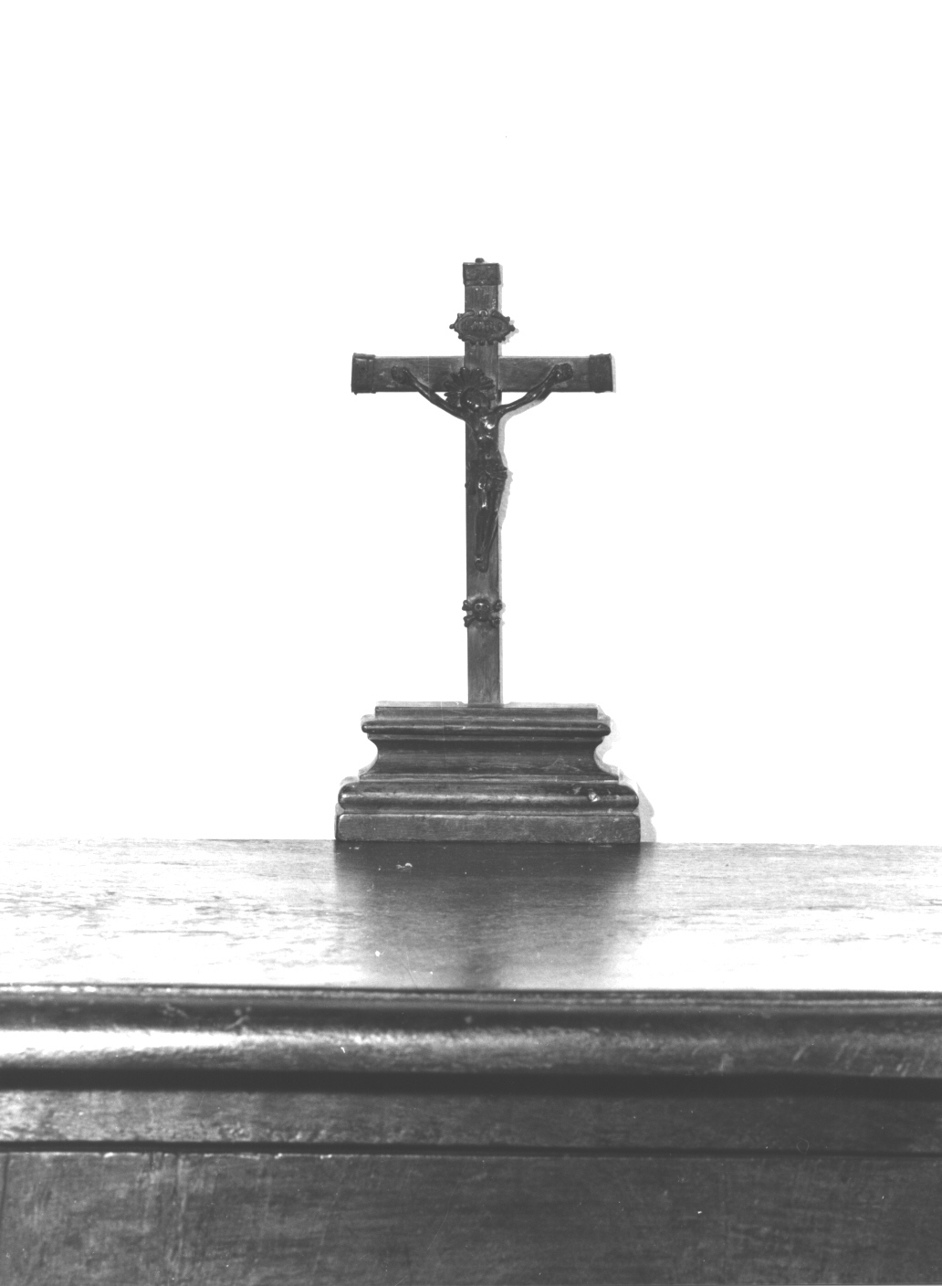 Cristo crocifisso (crocifisso, opera isolata) - bottega ligure (fine sec. XVIII)