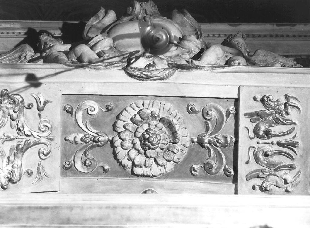 motivi decorativi vegetali (decorazione plastica) di Sparzo Marcello (attribuito) (inizio sec. XVII)