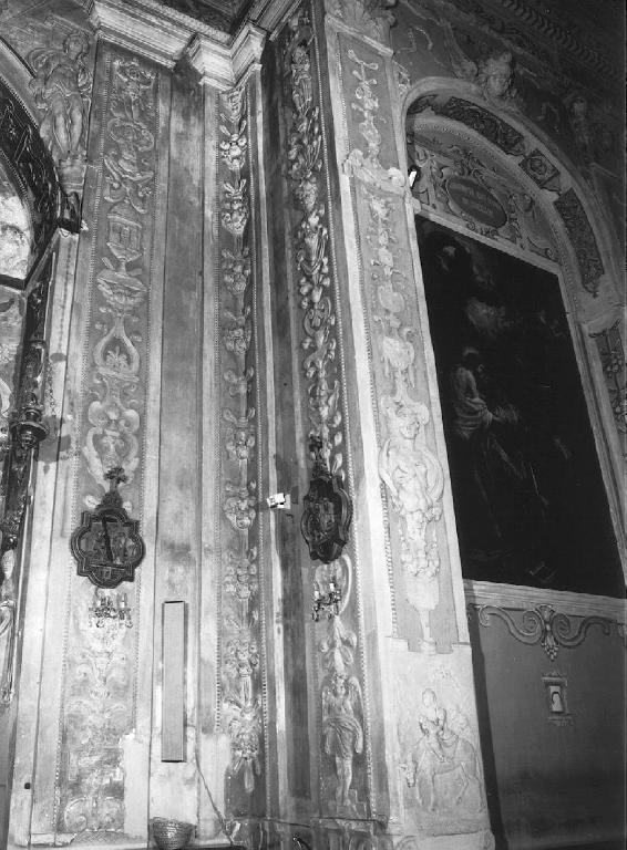 motivi decorativi a candelabra (decorazione plastica) di Sparzo Marcello (attribuito) (inizio sec. XVII)