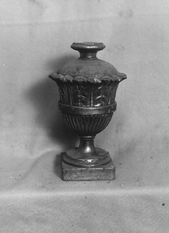 portacandelabro - bottega ligure (fine/inizio secc. XVIII/ XIX)