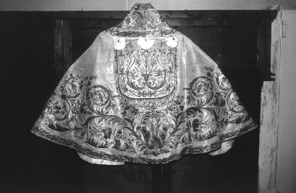 motivi decorativi vegetali (piviale) - manifattura ligure (ultimo quarto sec. XIX)