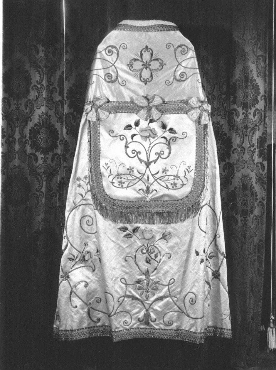 piviale, elemento d'insieme - manifattura ligure (ultimo quarto sec. XIX)