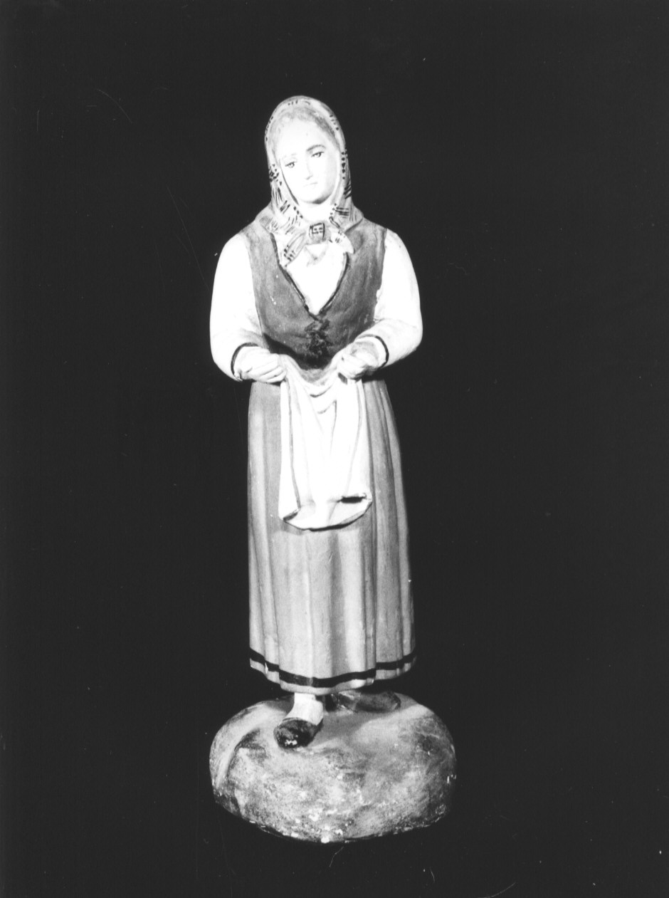 figura femminile (statua da presepio, elemento d'insieme) - PRODUZIONE LIGURE (sec. XX)