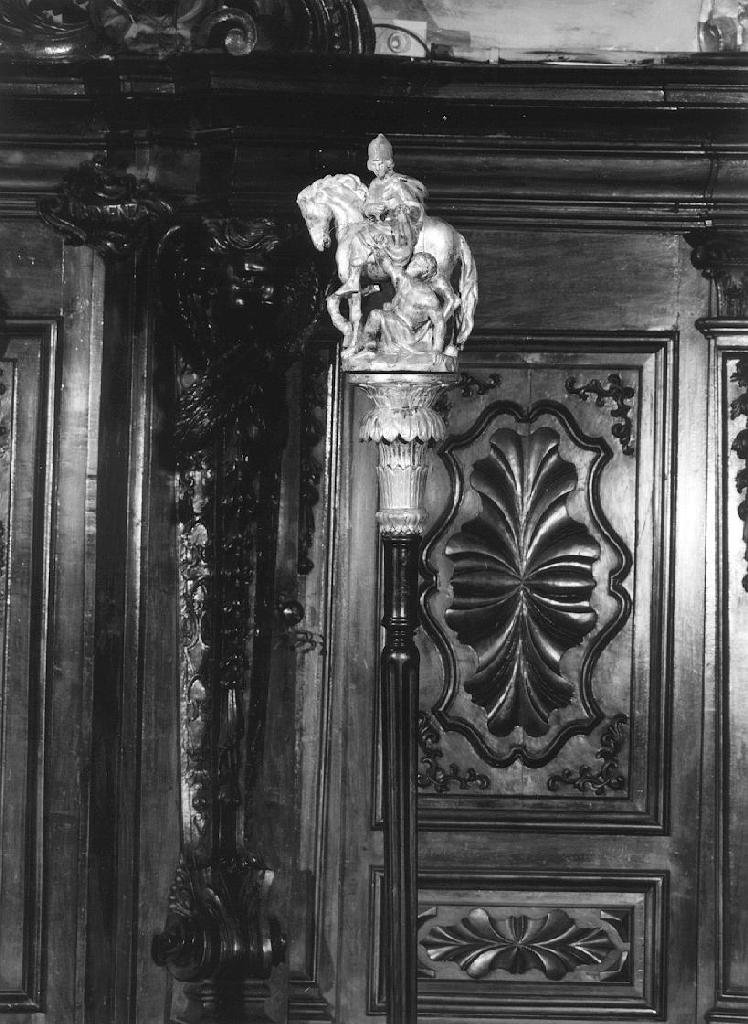 San Martino dona parte del mantello al povero (mazza processionale, serie) - bottega ligure (metà sec. XIX)