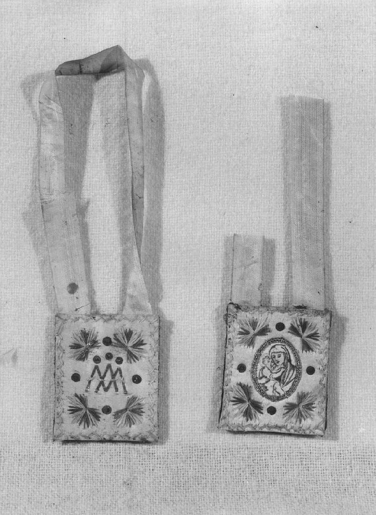 MADONNA CON BAMBINO (scapolare, opera isolata) - manifattura ligure (prima metà sec. XIX, sec. XX)