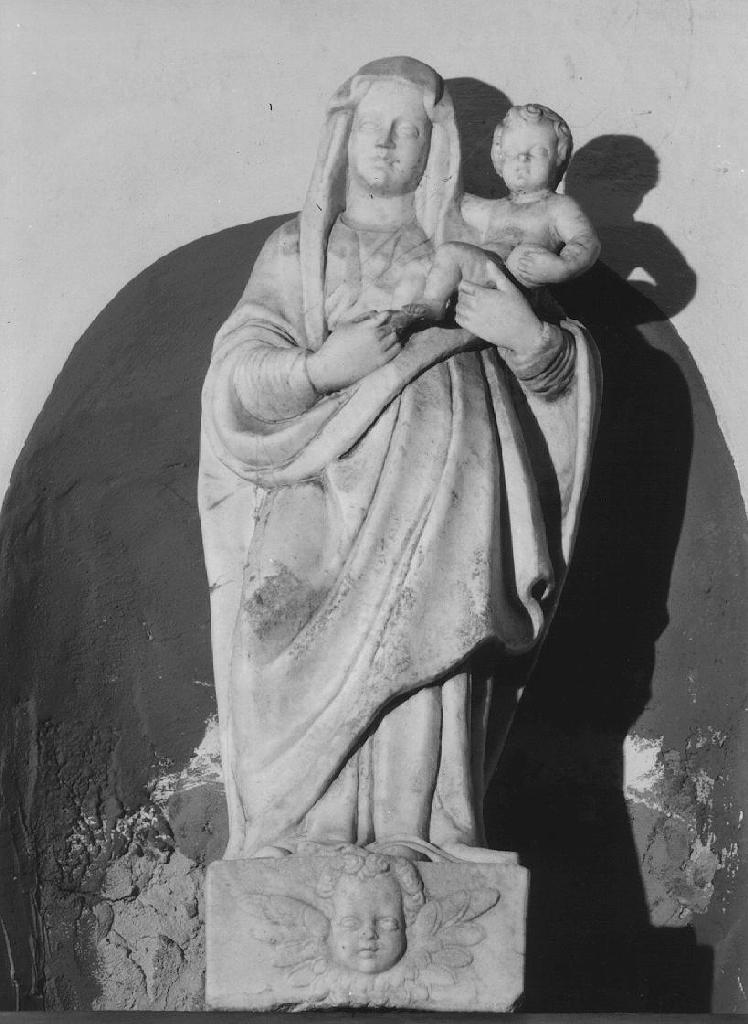 MADONNA CON BAMBINO (scultura, opera isolata) - bottega ligure (primo quarto sec. XVII)