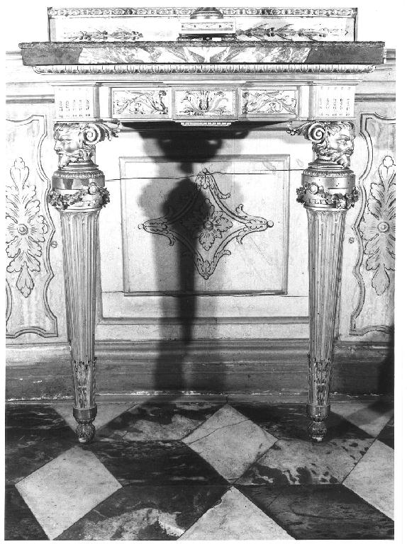 console - PRODUZIONE GENOVESE (fine sec. XVIII)