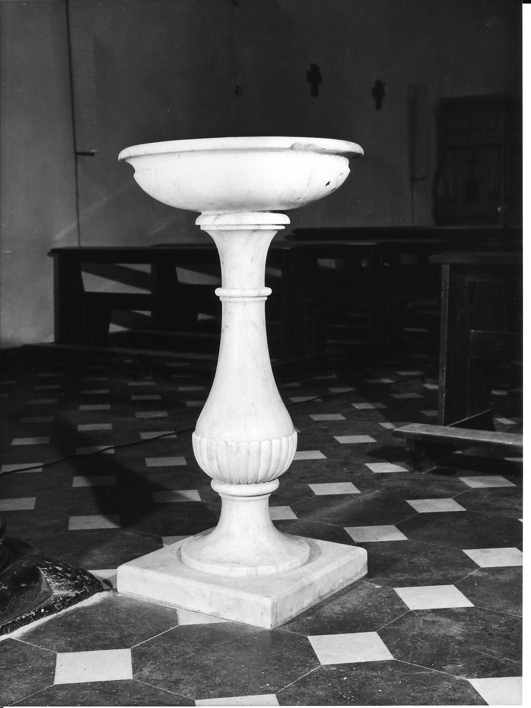 acquasantiera - a fusto, opera isolata - bottega ligure (sec. XVII)