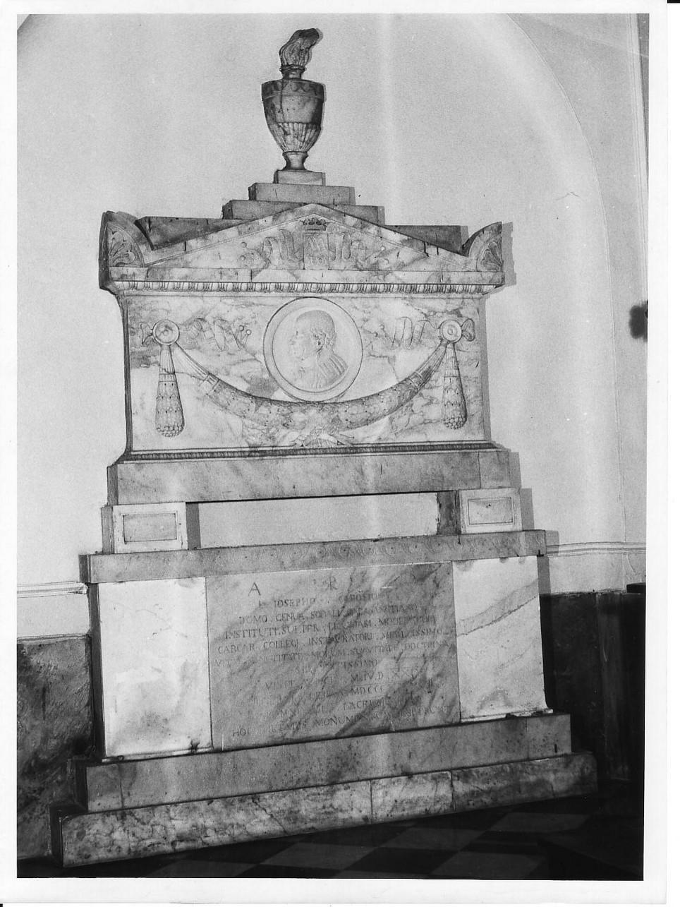 ritratto d'uomo (monumento funebre, opera isolata) - bottega ligure (sec. XIX)