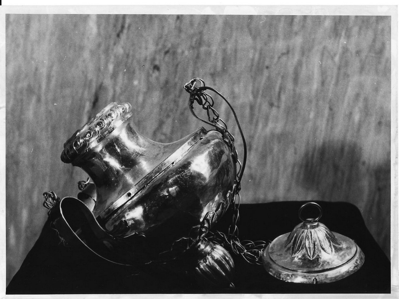 motivi decorativi geometrici e vegetali (lampada pensile, opera isolata) - bottega ligure (sec. XIX)