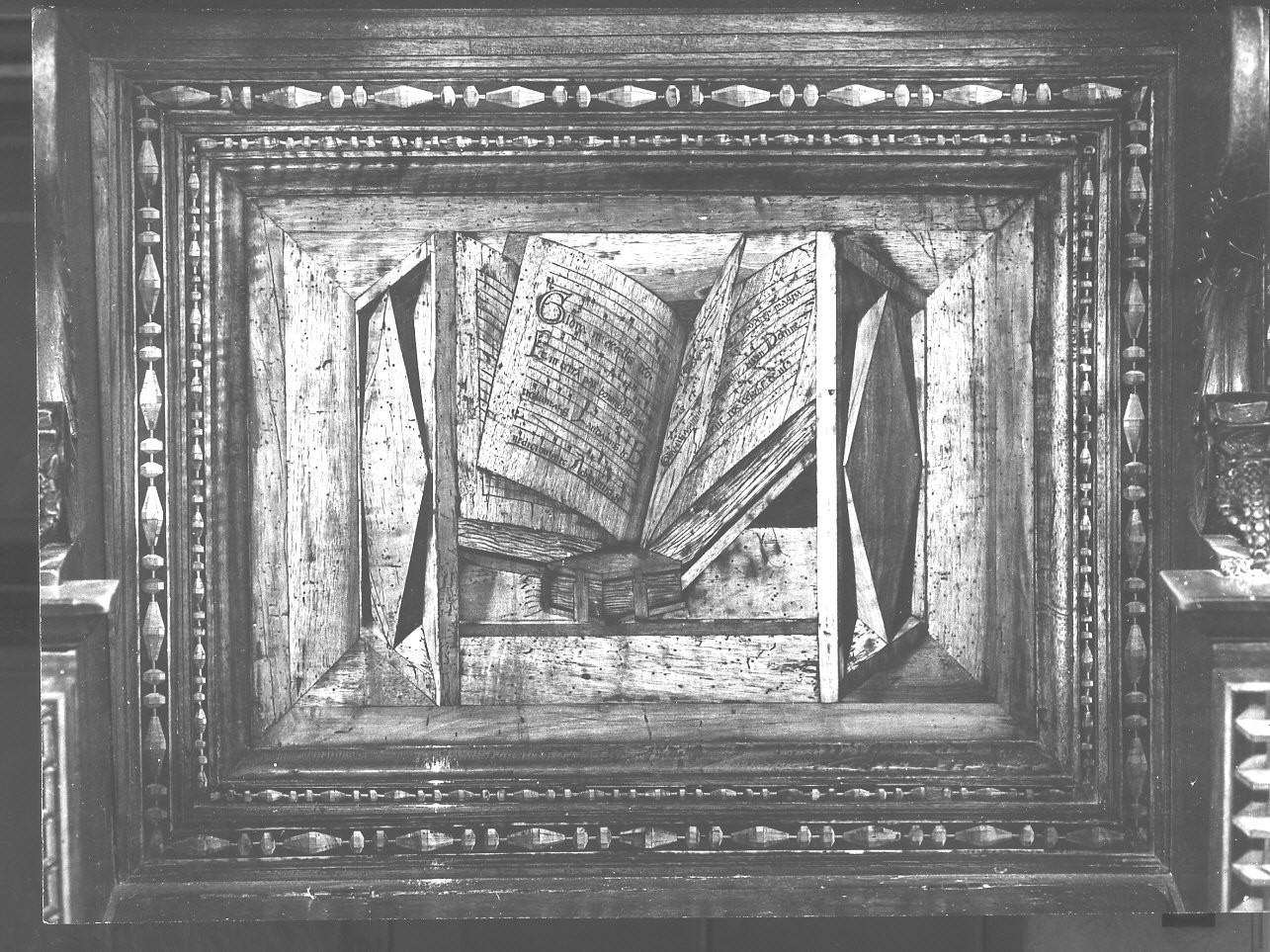 libri (schienale, elemento d'insieme) di De Fornari Anselmo (e aiuti) (primo quarto sec. XVI)