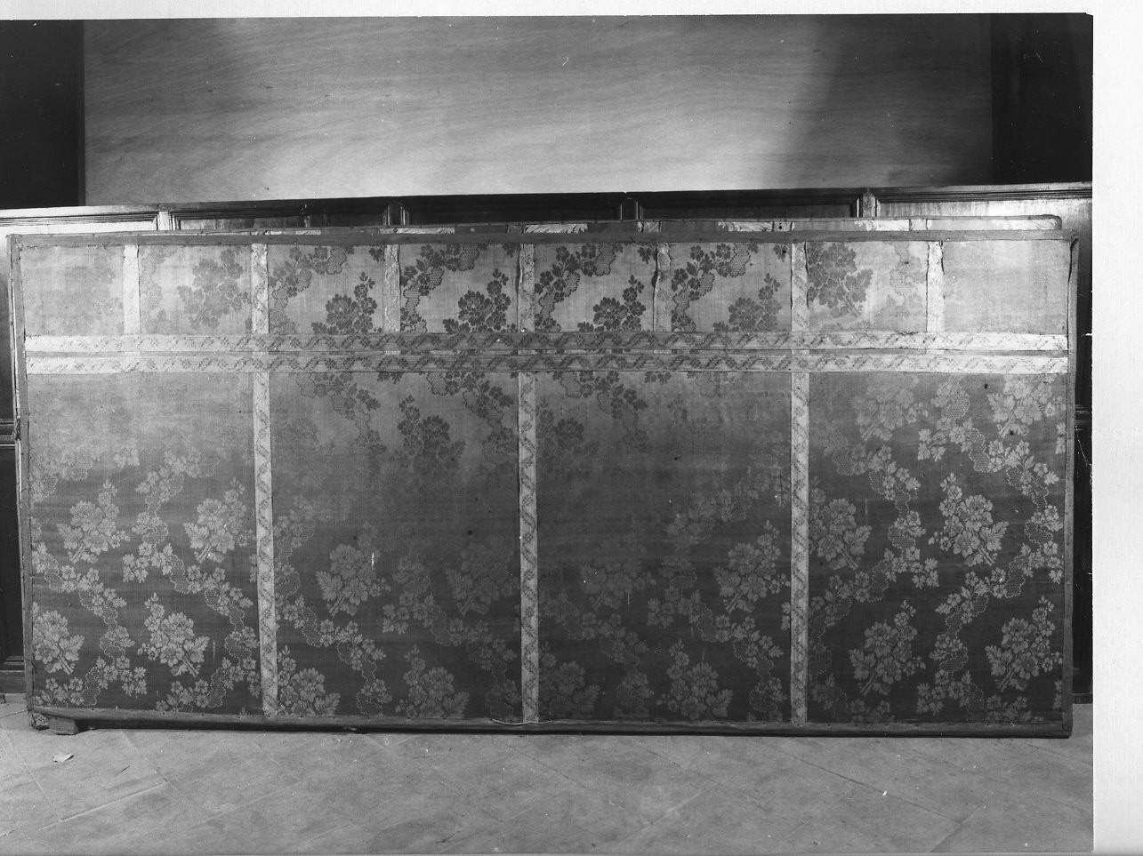 motivi decorativi floreali (paliotto, opera isolata) - manifattura ligure (sec. XVIII)